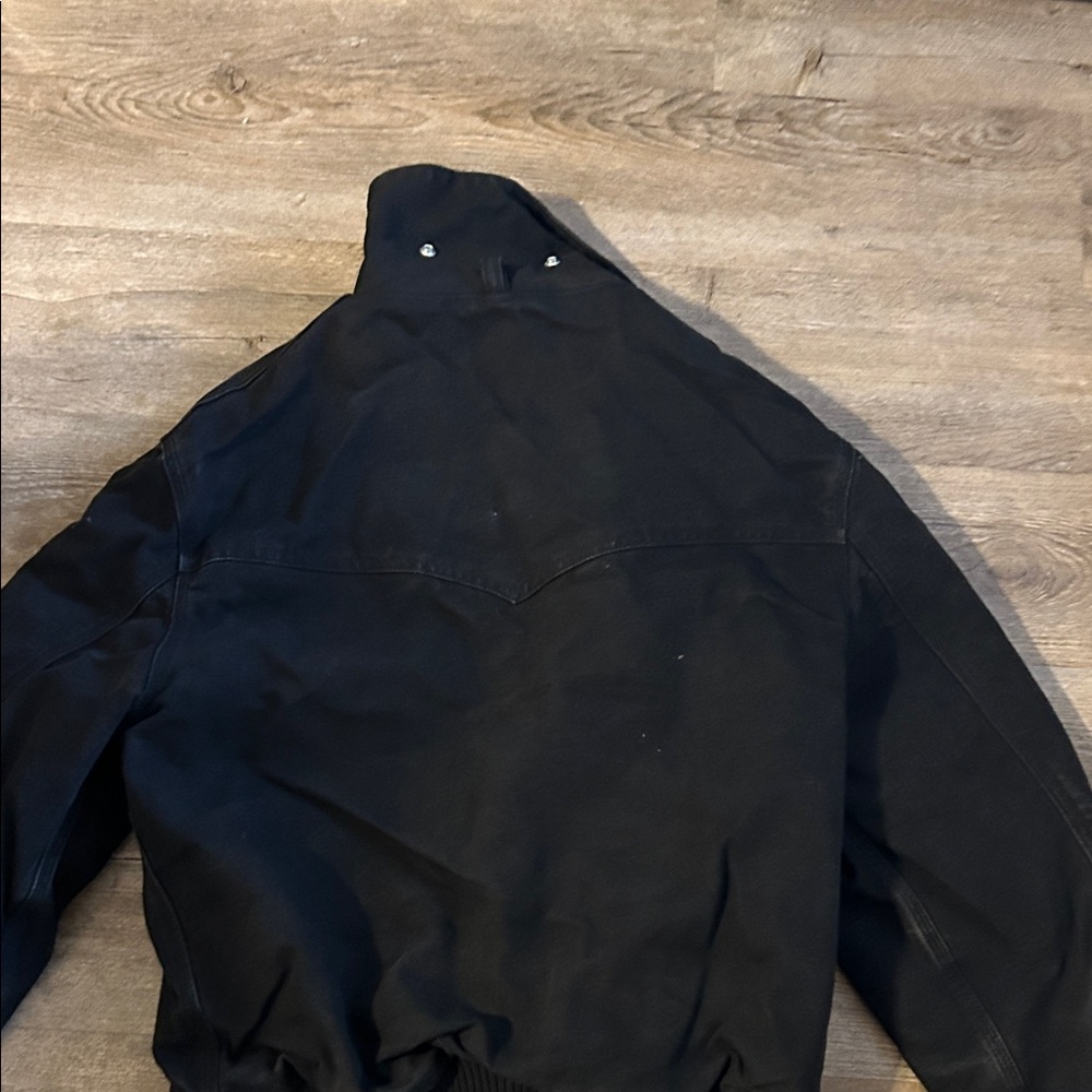 Carhartt Men's Black Bomber Jacket with Red Lining - Picture 6 of 7